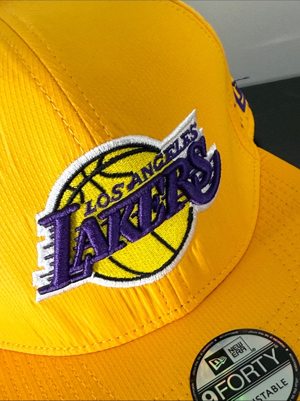 Los Angeles Lakers Gold New Era 9FORTY Adjustable Hat NBA Snapback Performance - Picture 4 of 6
